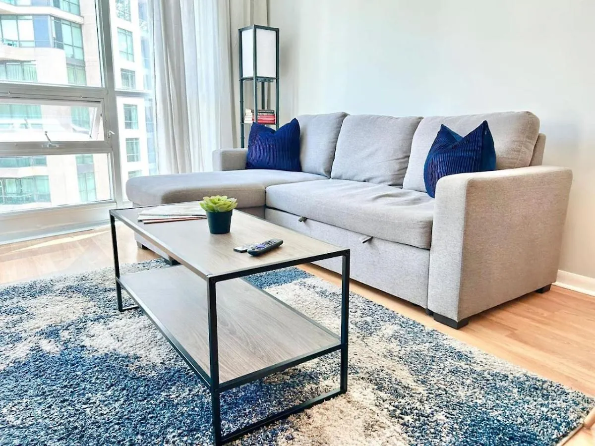 Holiday home Stylish 1Br Condo With Balcony, Parking In Down Town Toronto