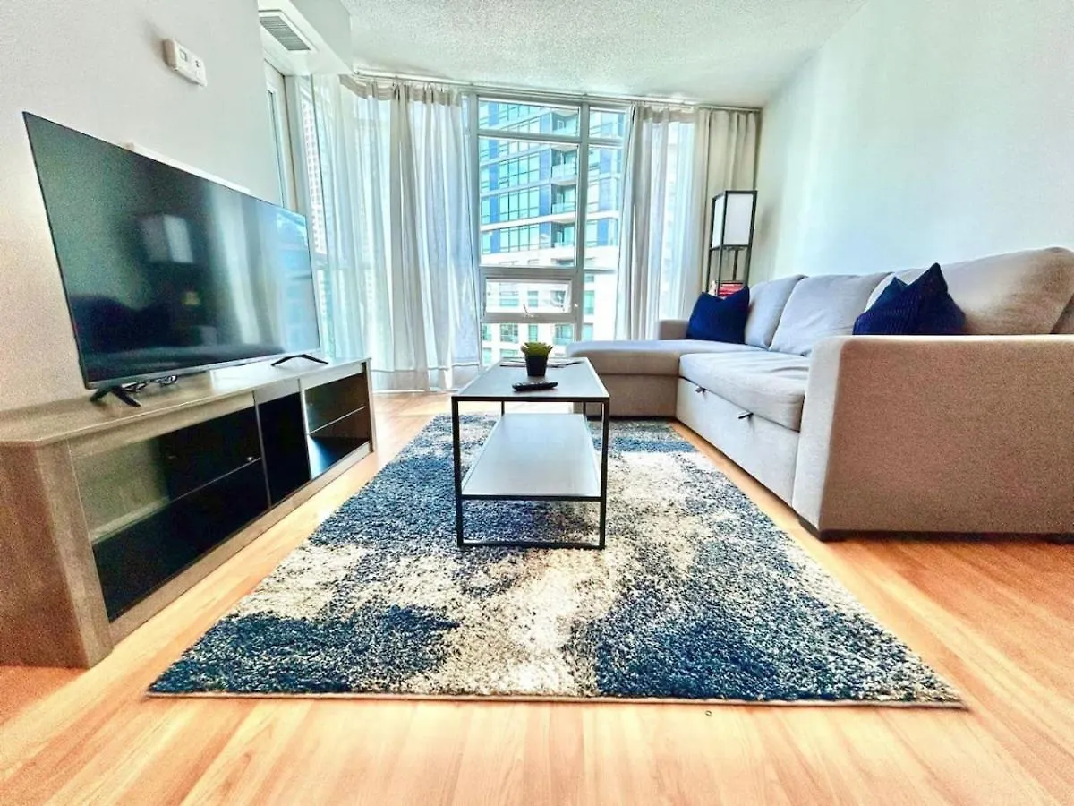 Stylish 1Br Condo With Balcony, Parking In Down Town Toronto Canada